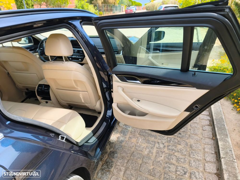 BMW 520 d xDrive Line Luxury Auto - 9