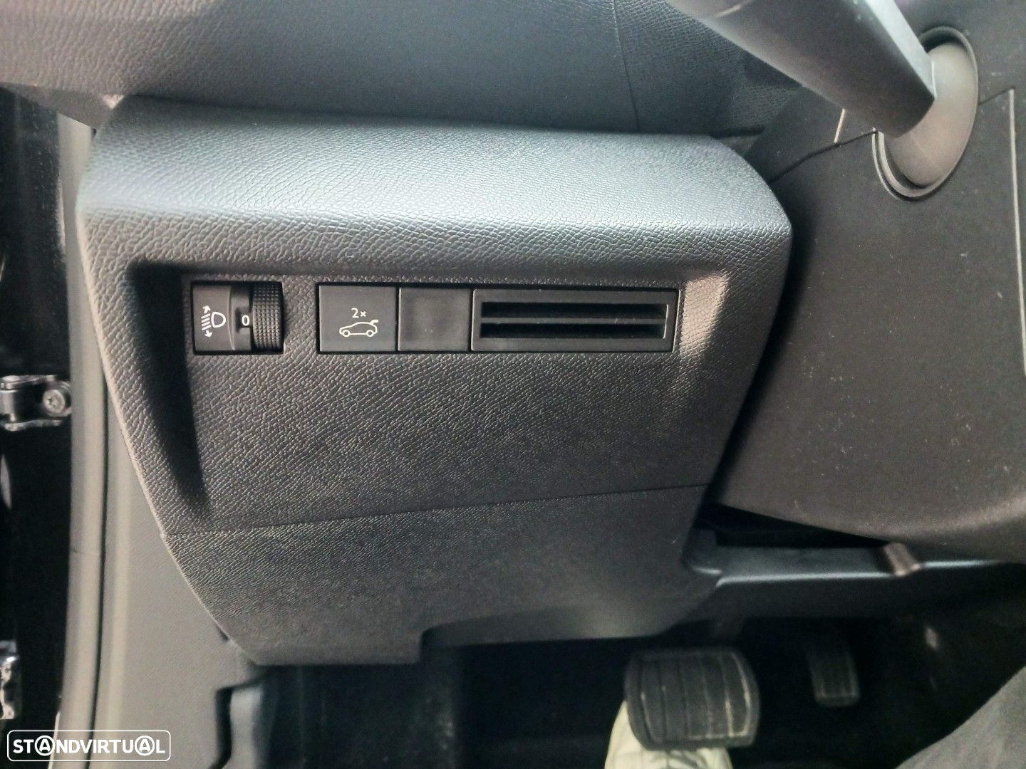 Citroën C4 X 1.2 PureTech Plus EAT8 - 20