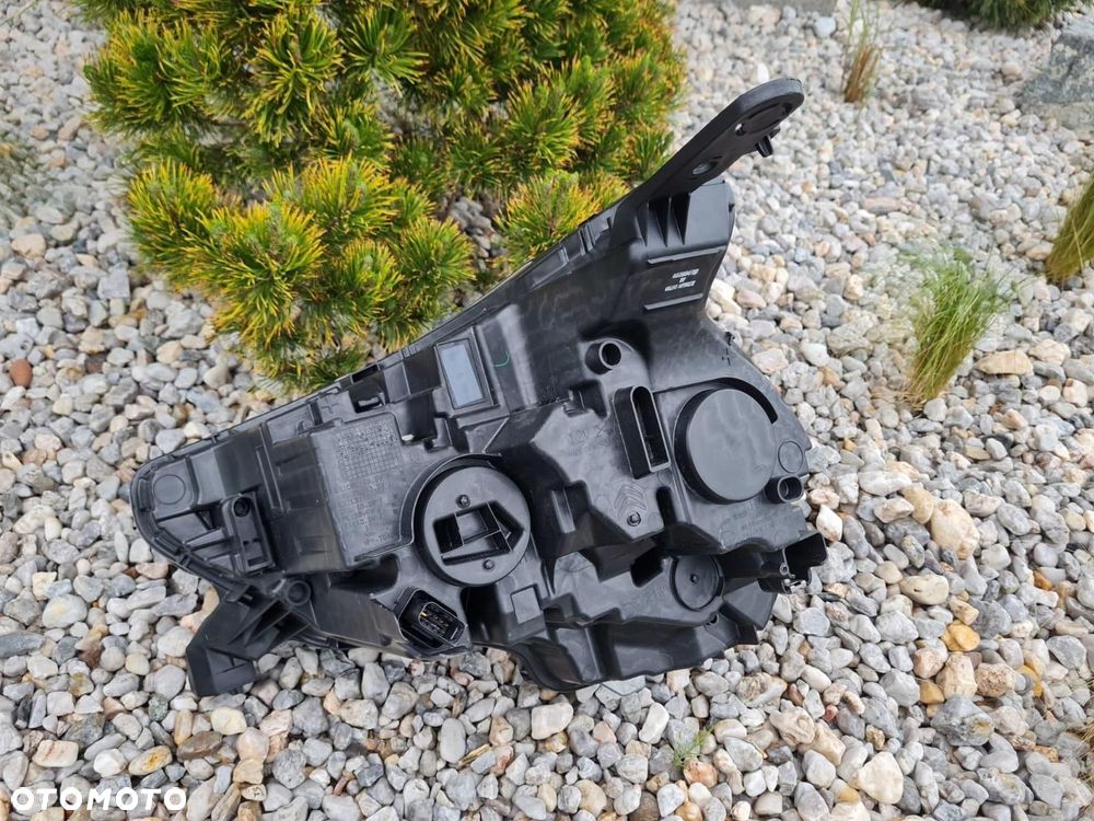 CITROEN C4 III Kompletna Lampa prawa przód Full Led Led Vision 73375536 - 9