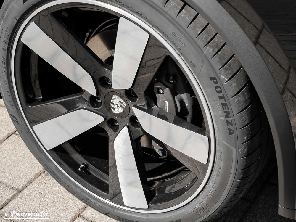 Porsche Macan Electric 4 - 10