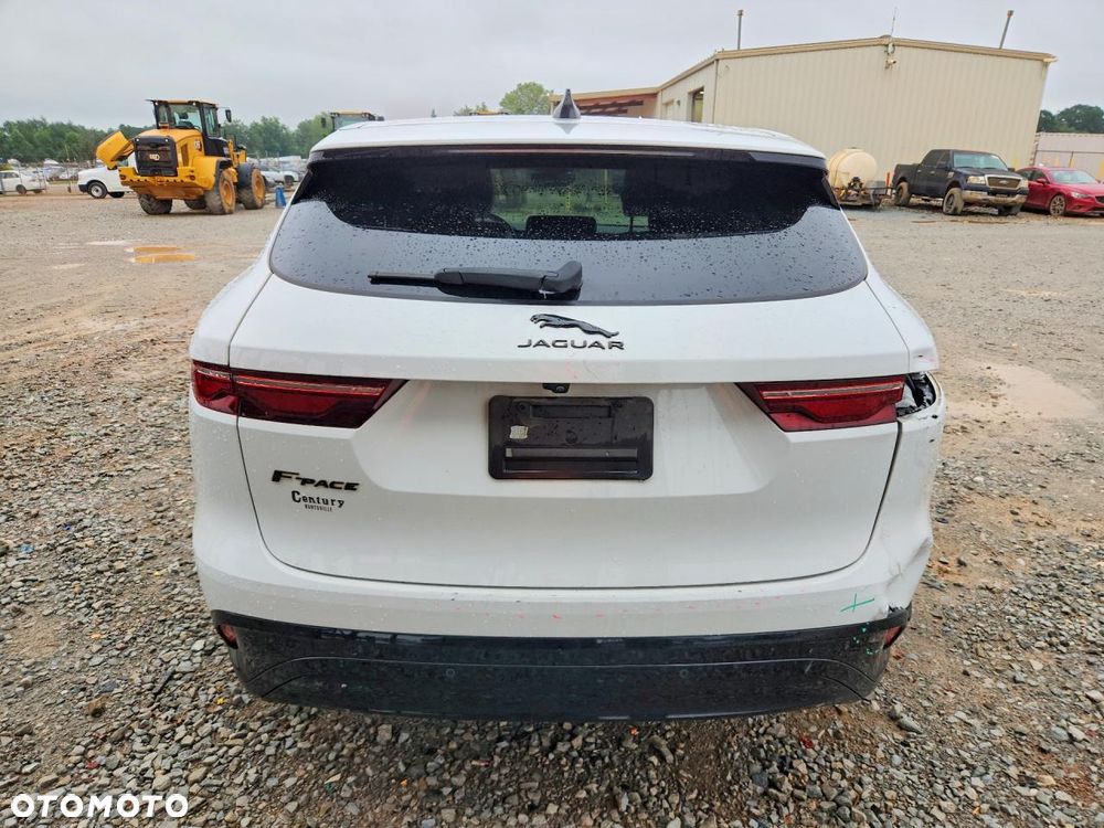 Jaguar F-Pace - 5