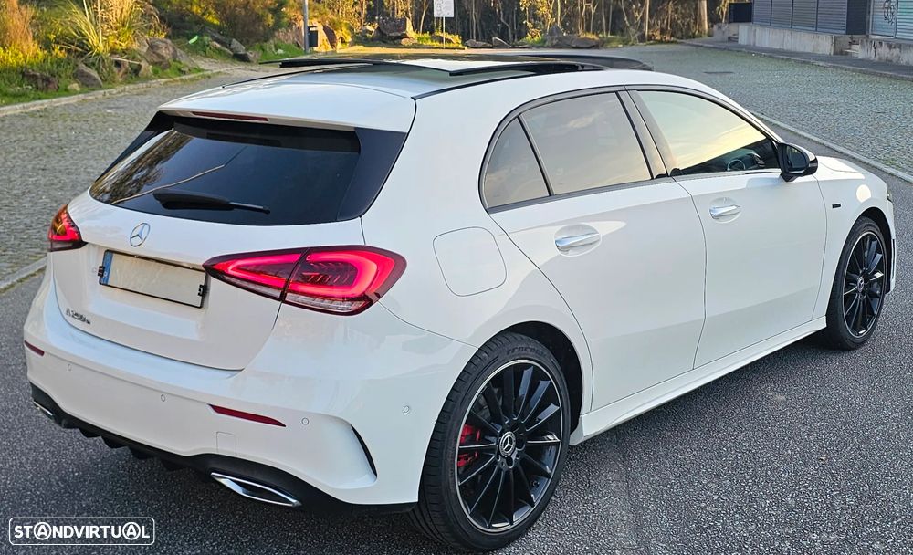 Mercedes-Benz A 250 e 8G-DCT AMG Line - 4