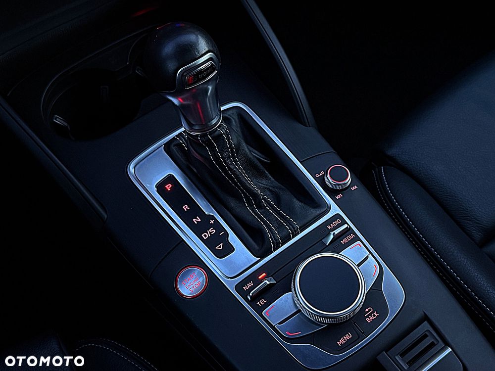 Audi S3 S tronic - 16