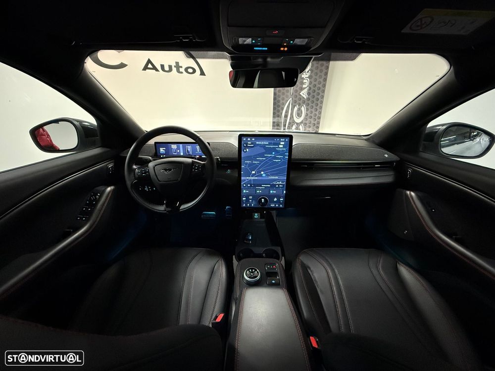 Ford Mustang Mach-E Alargada AWD - 29