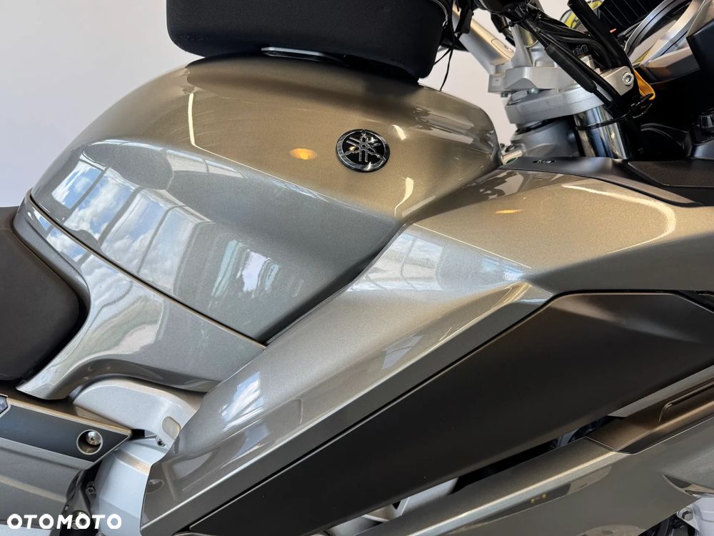 Yamaha FJR - 11