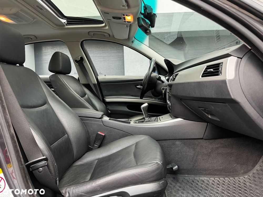 BMW Seria 3 318d - 21