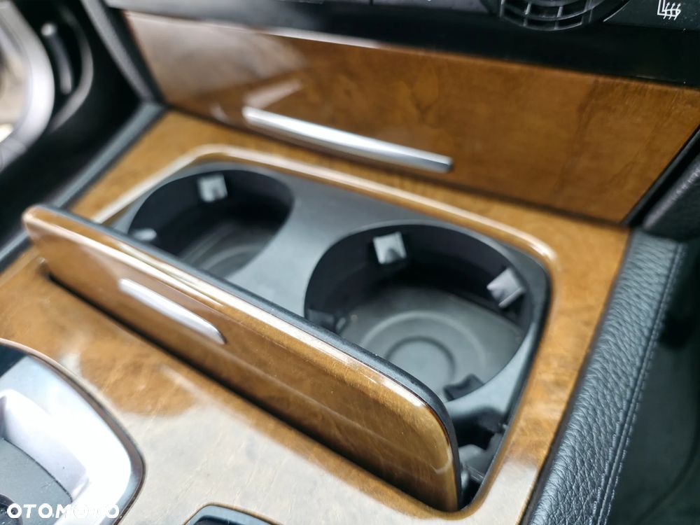 BMW Seria 7 740i - 40