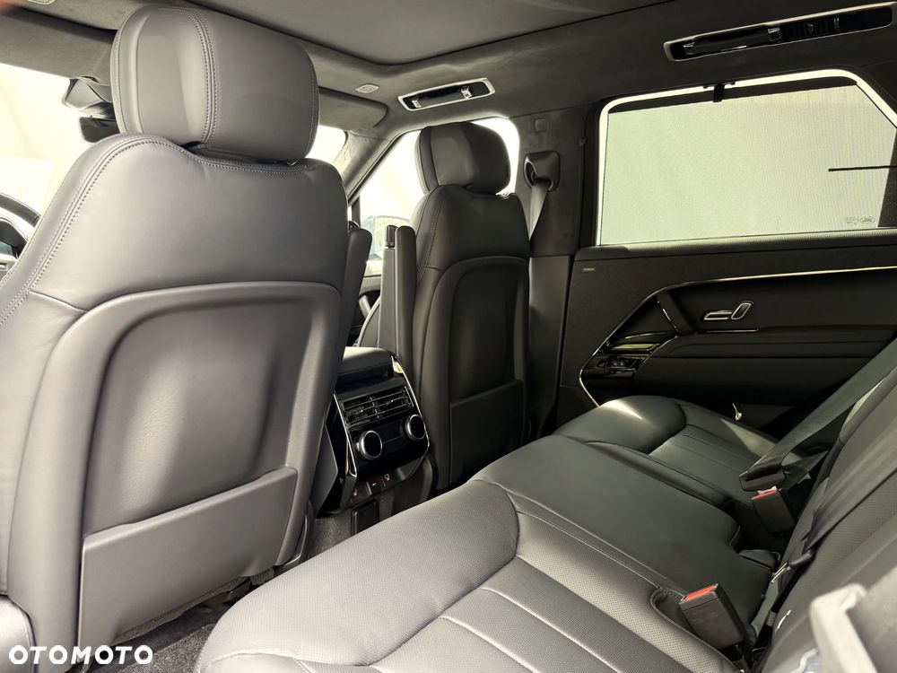 Land Rover Range Rover Sport D350 Autobiography - 9