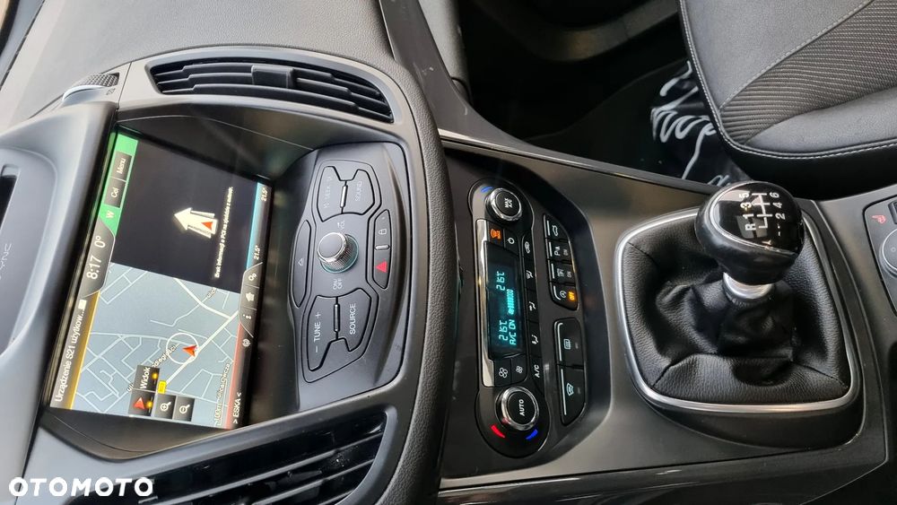 Ford Kuga 2.0 TDCi 4x4 Titanium - 25