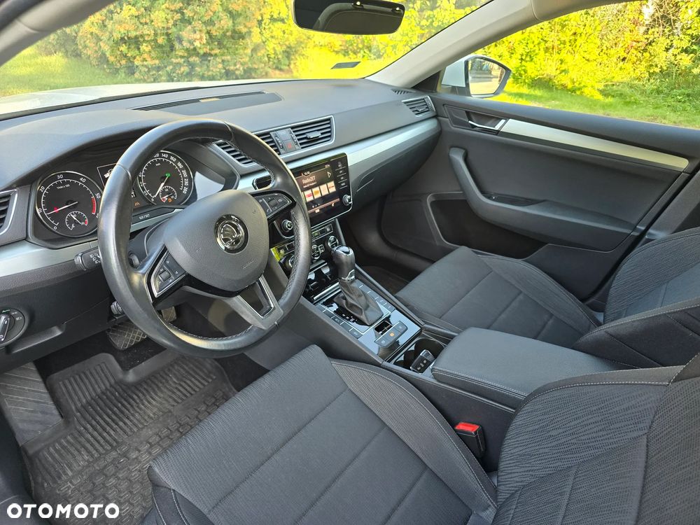 Skoda Superb 2.0 TDI Style DSG - 8