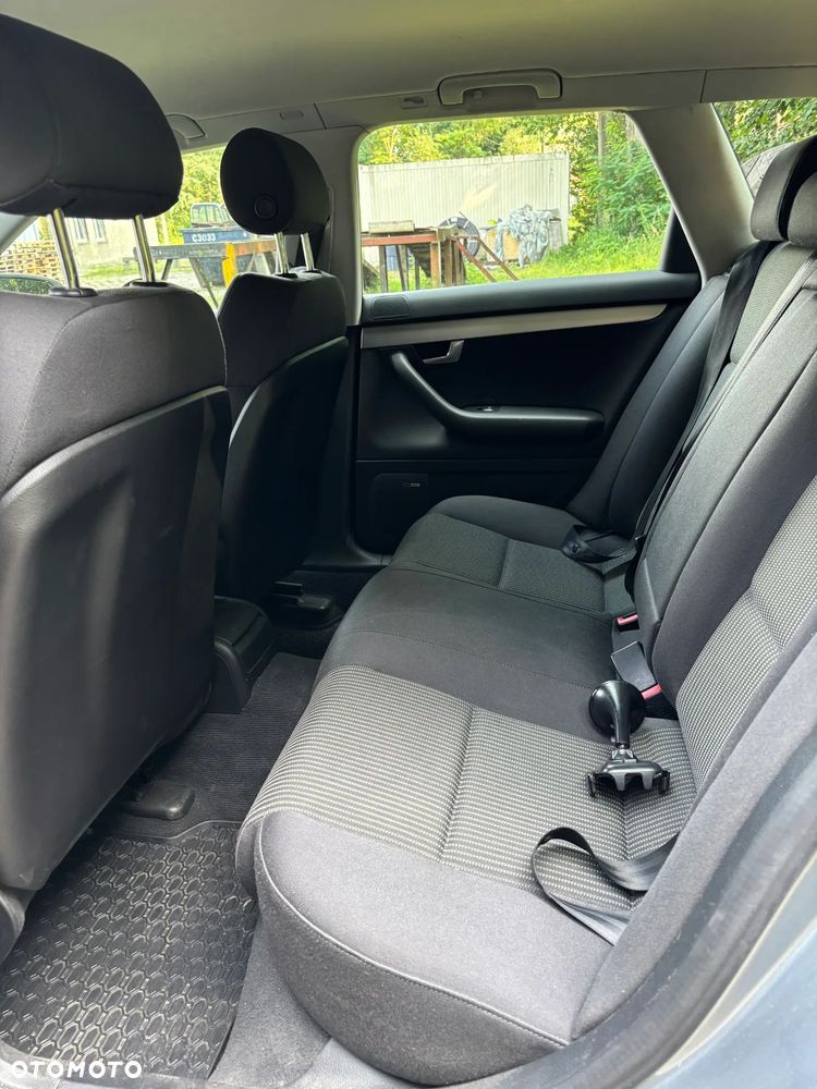Audi A4 Avant 3.0 TDI DPF quattro - 8