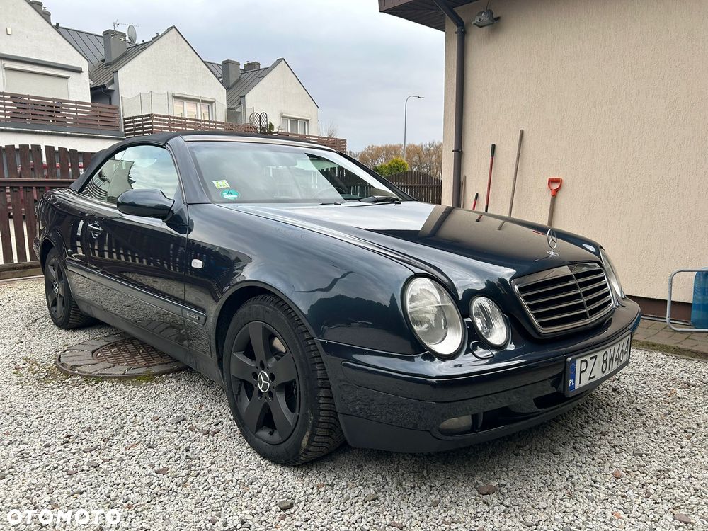 Mercedes-Benz CLK 320 - 1