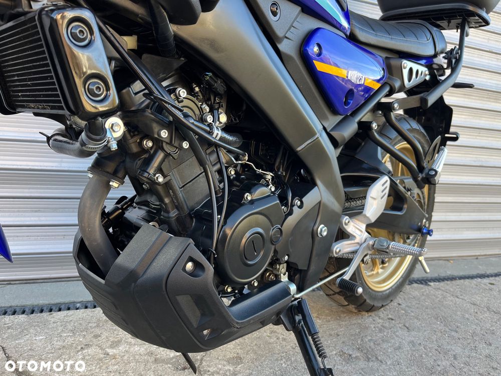 Yamaha XSR - 28