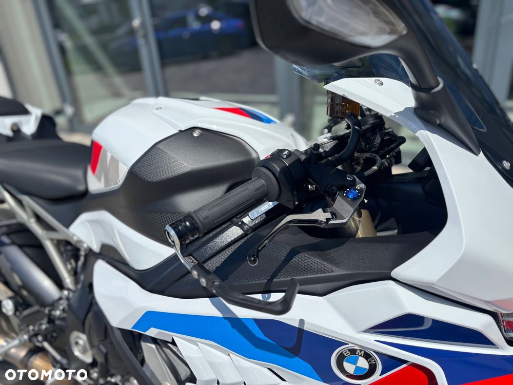 BMW S - 13