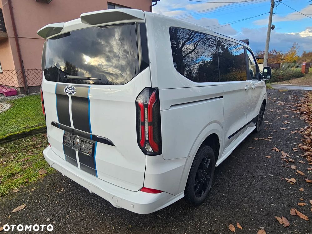 Ford Tourneo Custom - 6