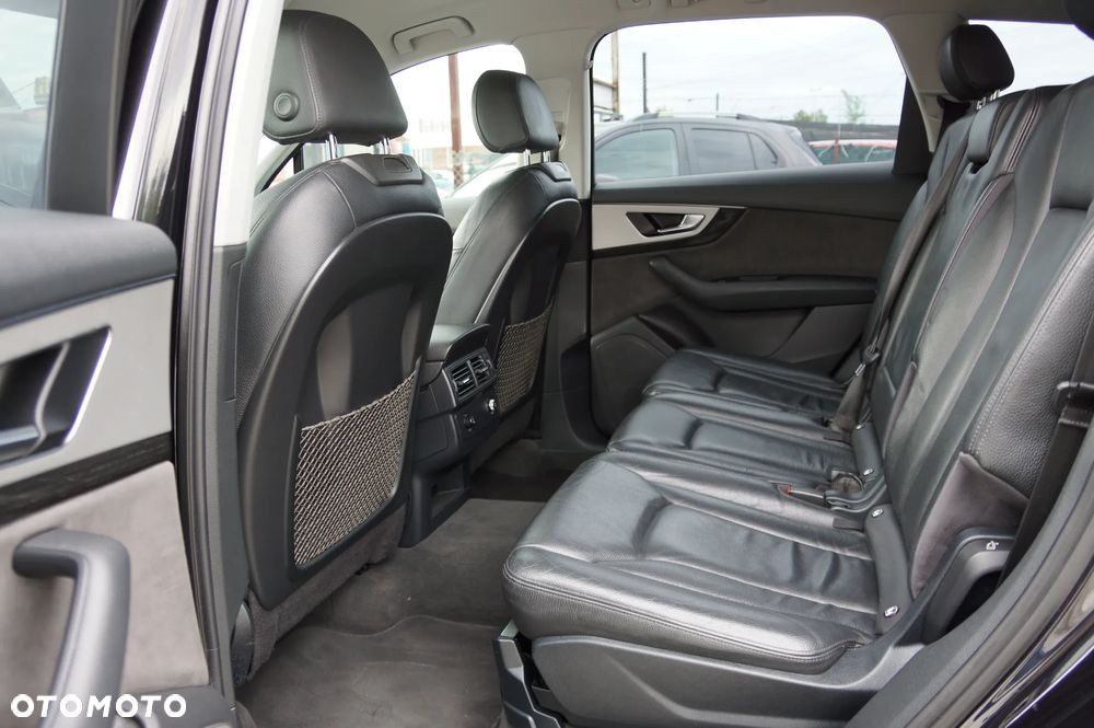Audi Q7 - 32