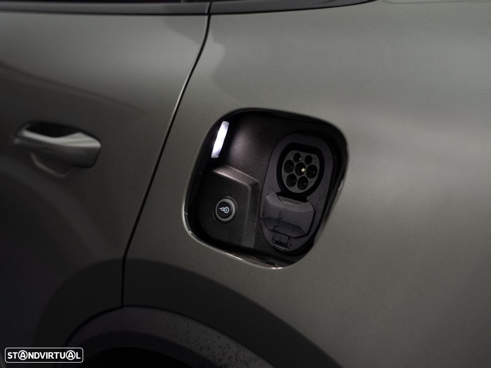 Porsche Macan Electric 4 - 14