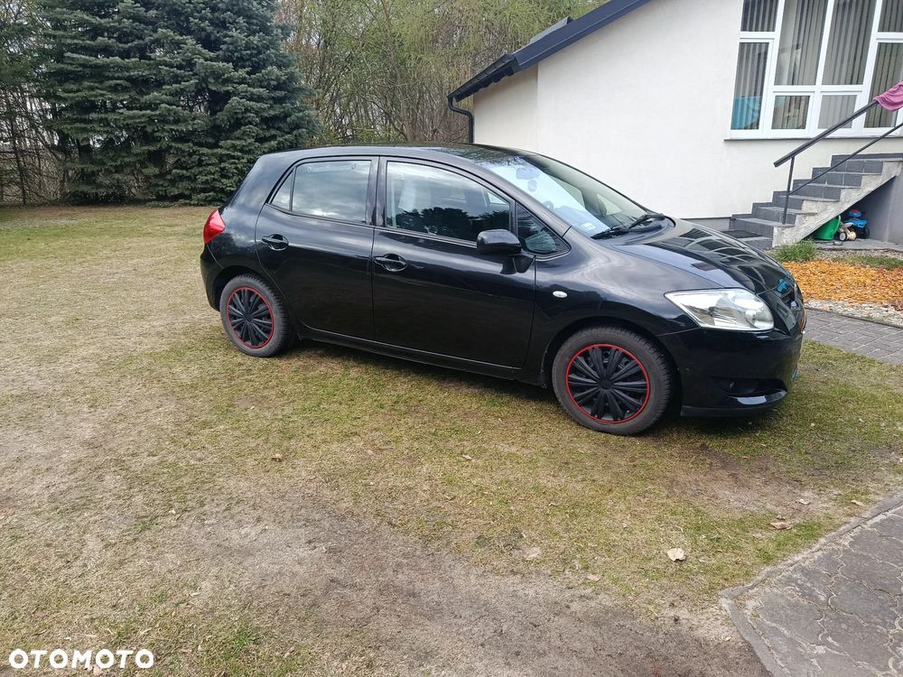 Toyota Auris - 1