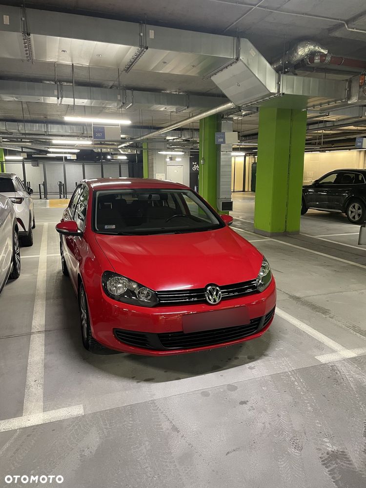 Volkswagen Golf - 1