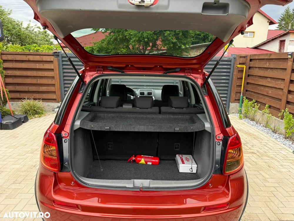 Suzuki SX4 1.6 4WD NAVI - 12