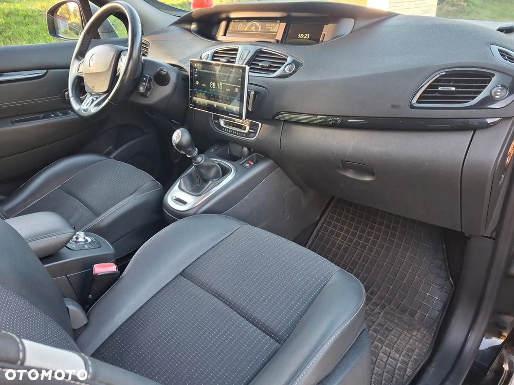 Renault Scenic - 18