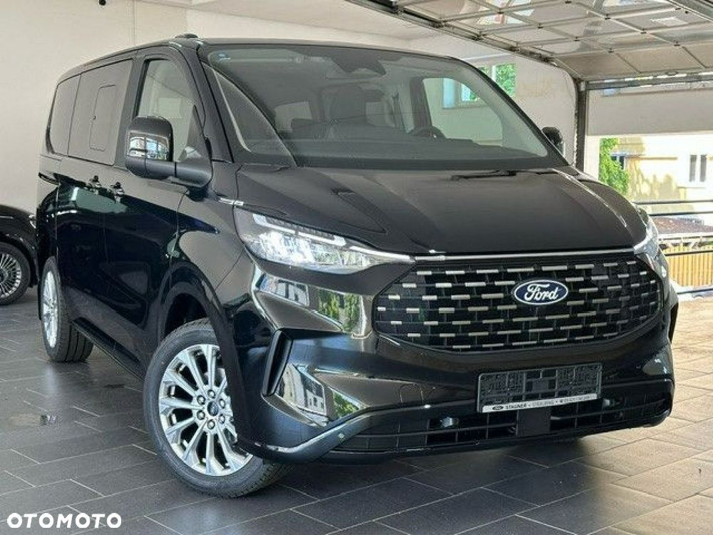 Ford Tourneo Custom - 4