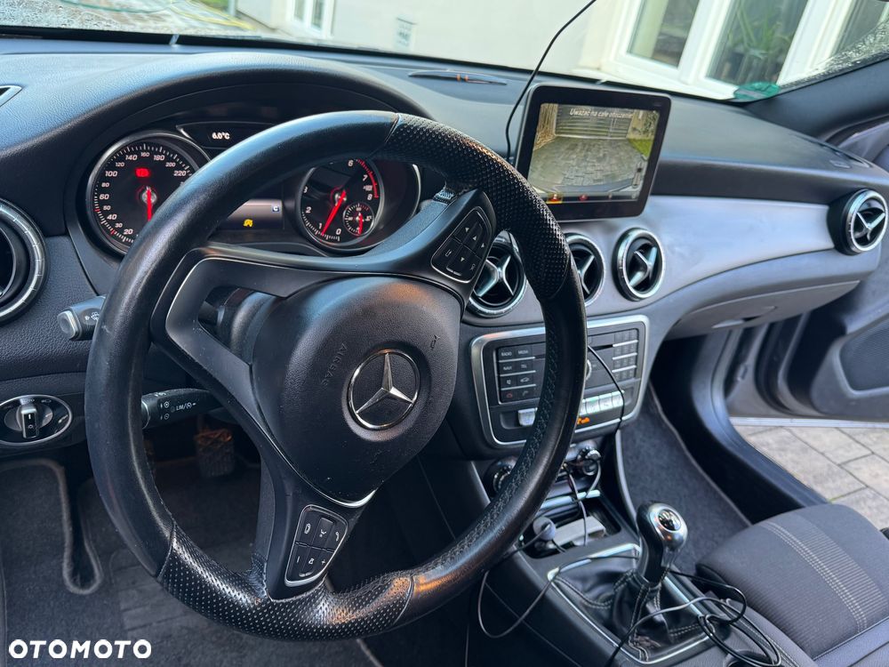 Mercedes-Benz CLA - 10
