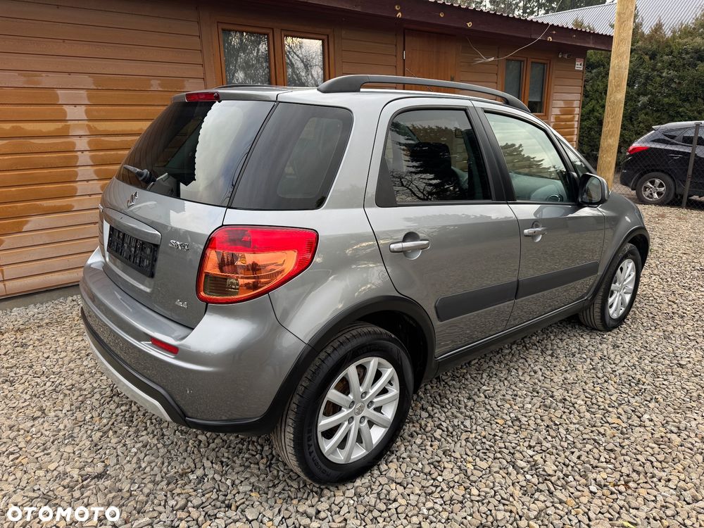 Suzuki SX4 Classic 1.6 VVT 4x4 Style - 4