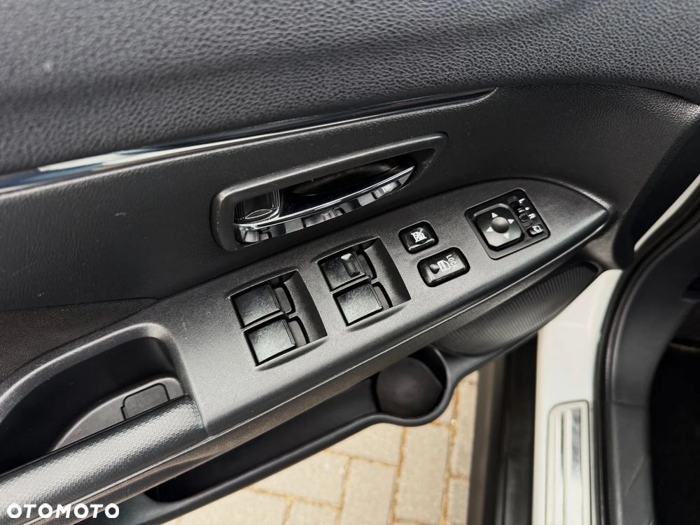 Mitsubishi ASX 1.6 2WD Comfort Edition - 16