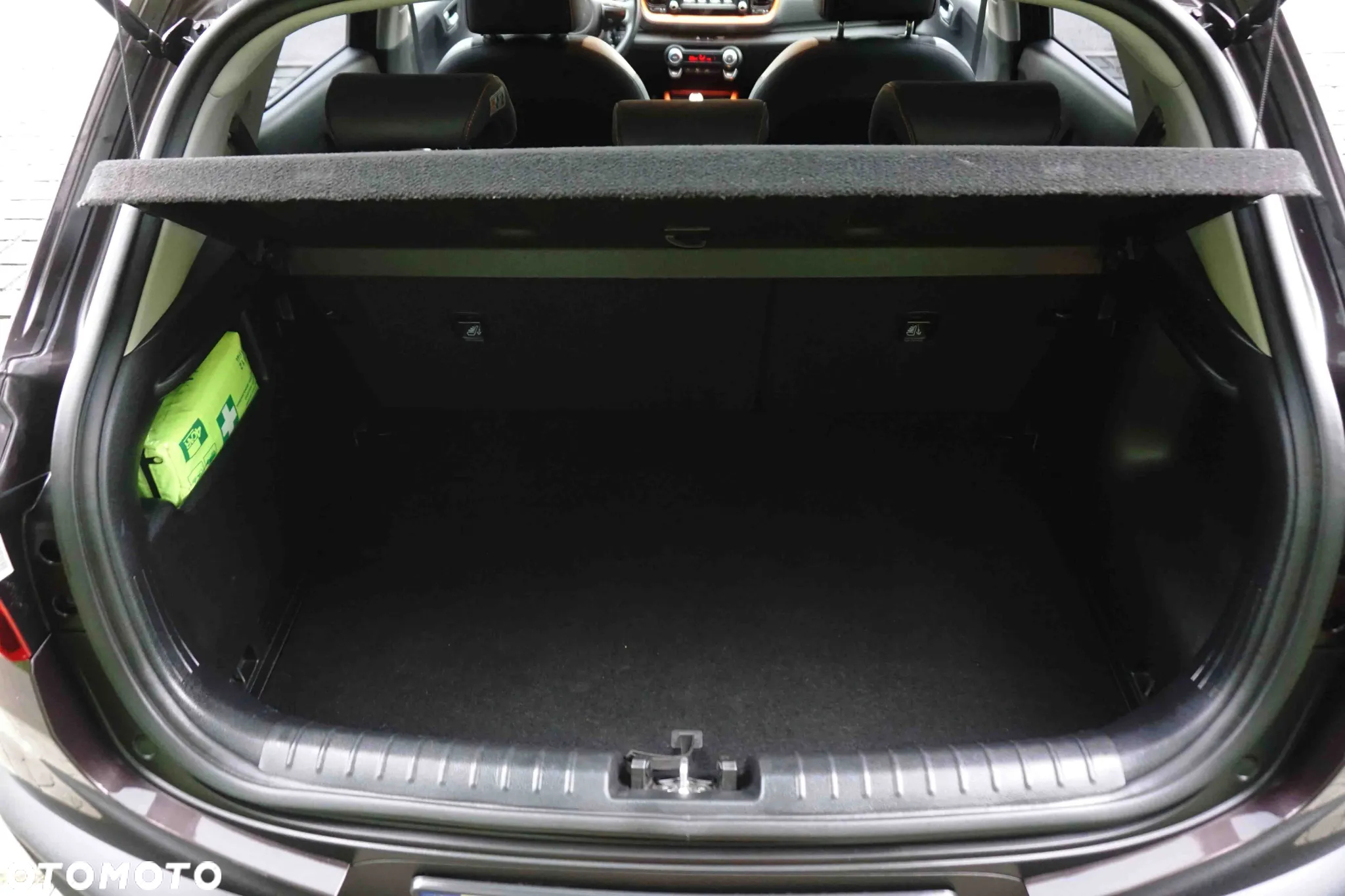Kia Stonic 1.0 T-GDI L - 22