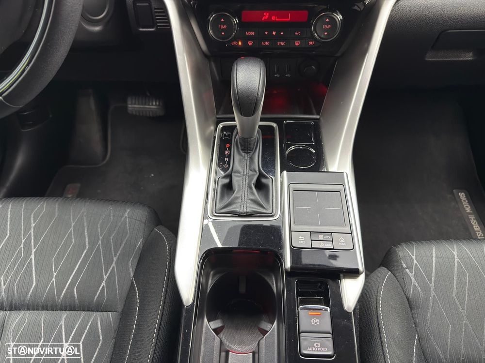 Mitsubishi Eclipse Cross 1.5 MIVEC Intense CVT - 25