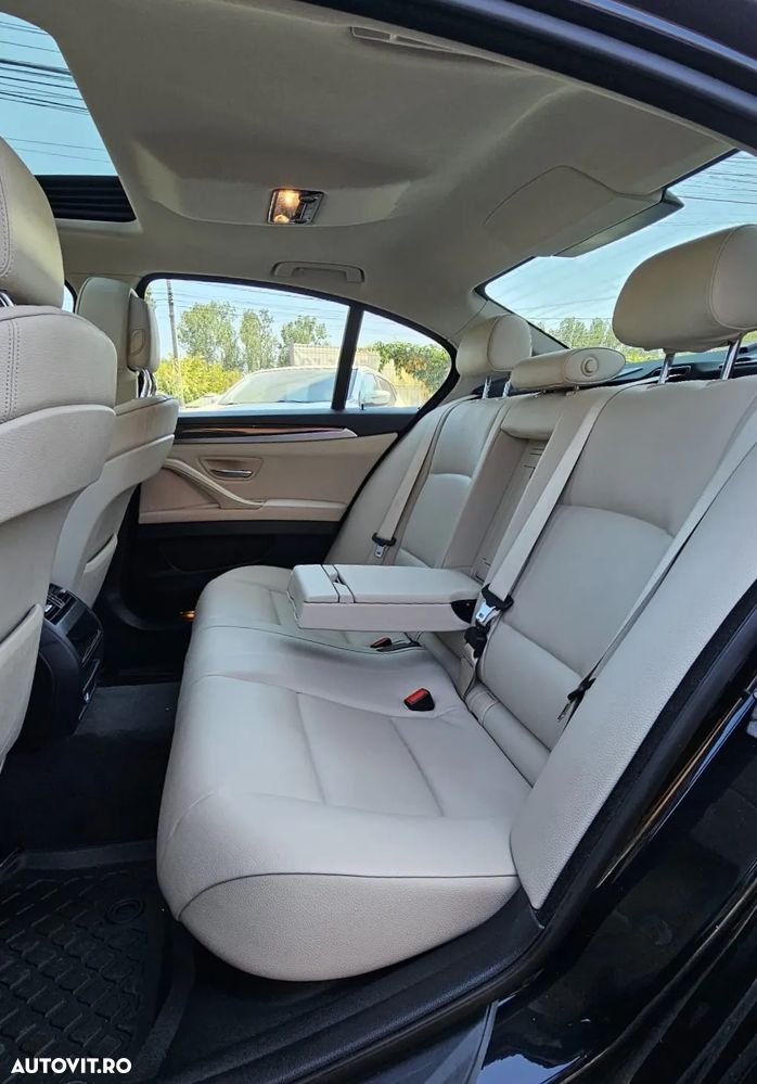 BMW Seria 5 528i xDrive AT - 12