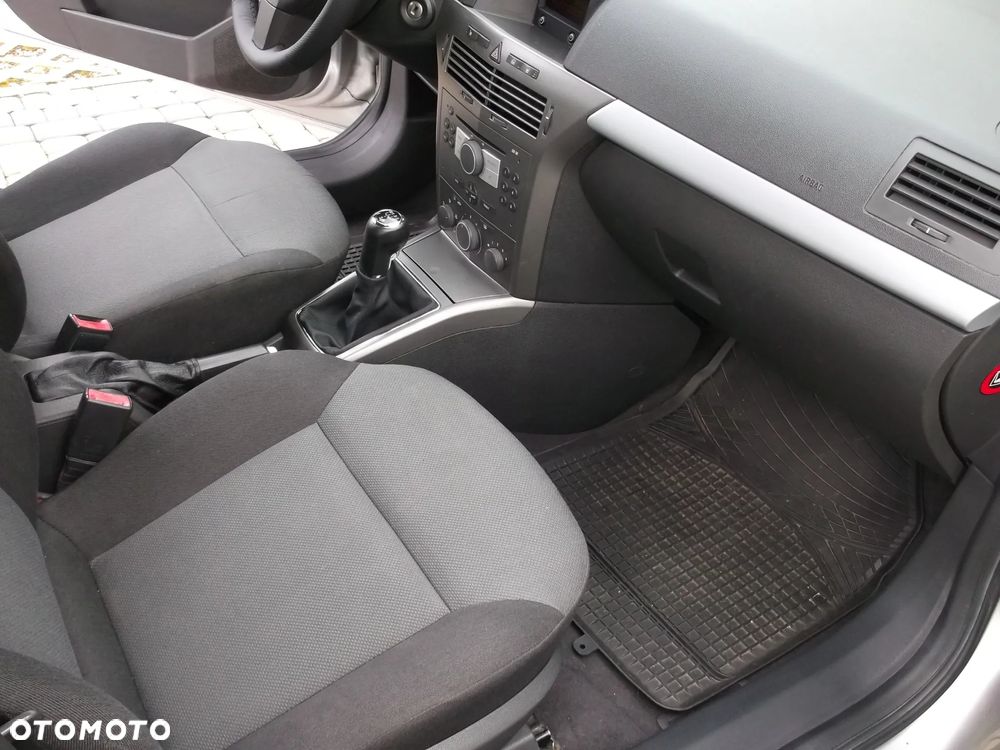 Opel Astra 1.8 Caravan Elegance - 5