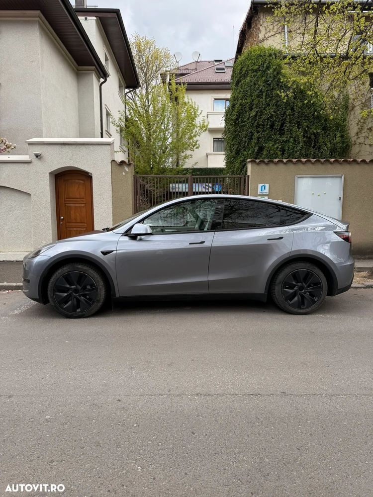 Tesla Model Y Performance - 5