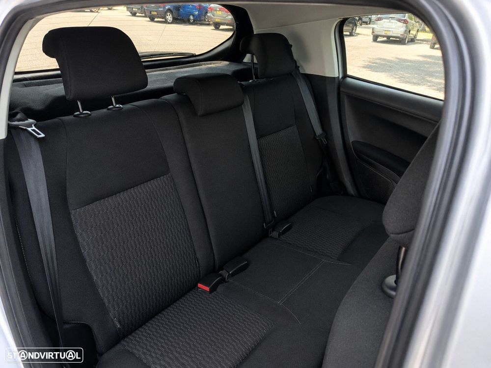 Peugeot 208 1.2 PureTech Active - 12