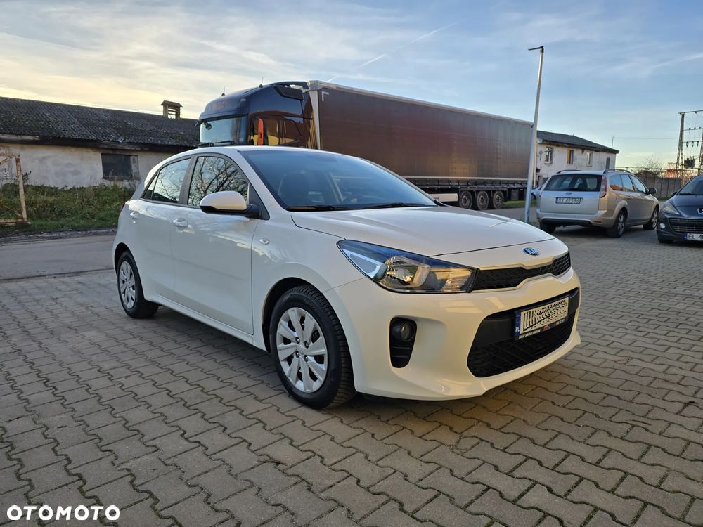 Kia Rio 1.2 M - 11