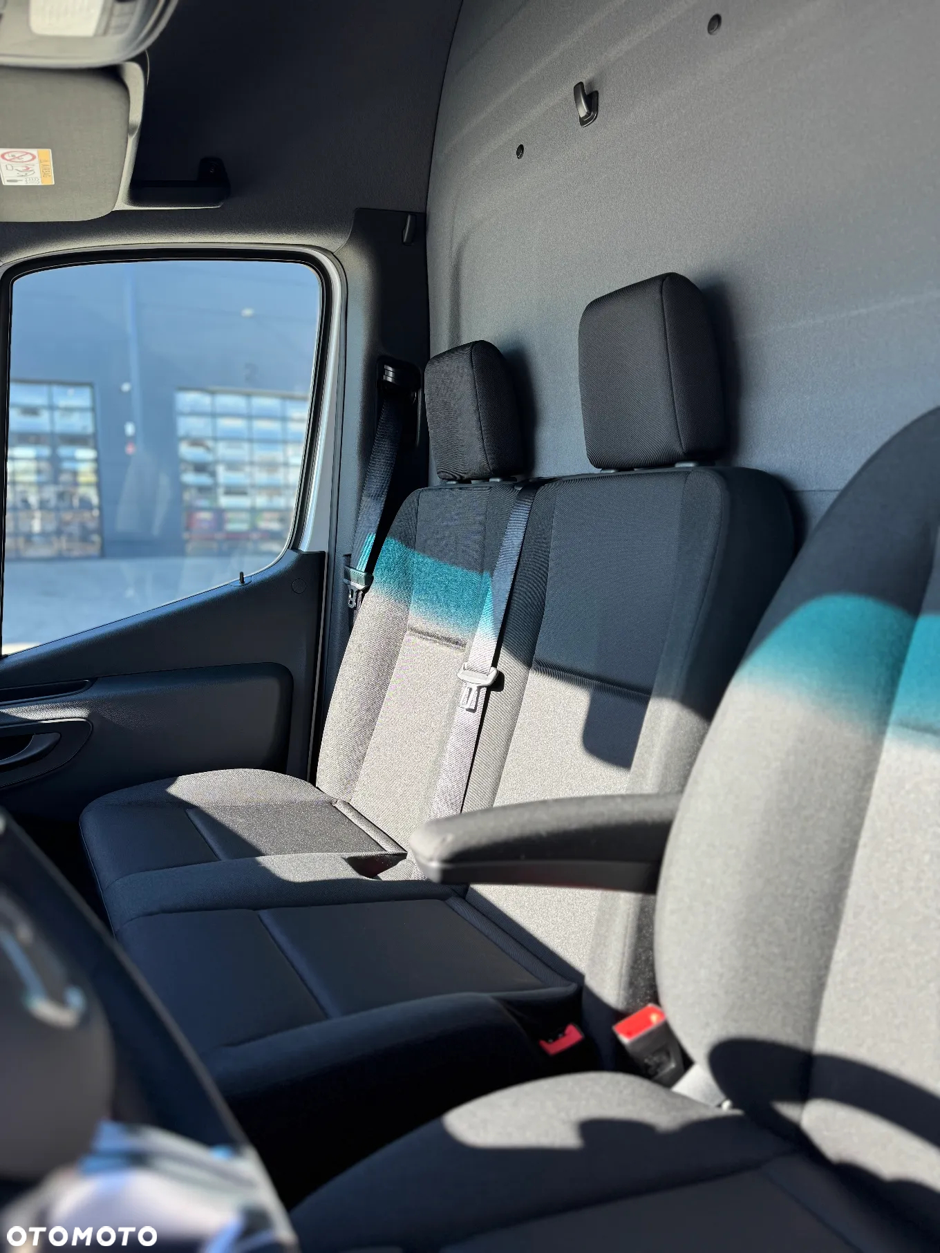 Mercedes-Benz eSprinter - 13