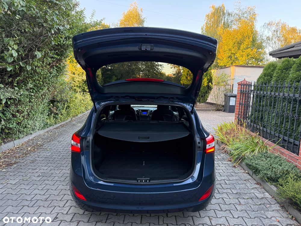 Hyundai i30 i30cw 1.6 Fifa World Cup Edition - 5