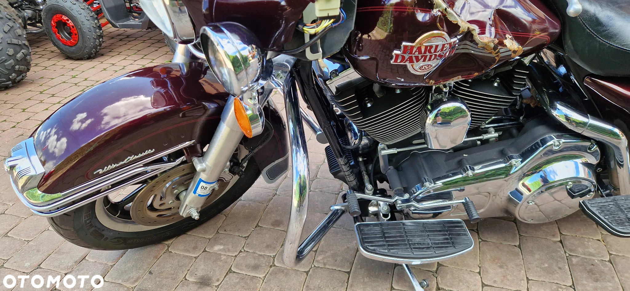 Harley-Davidson FLH Electra Glide - 30