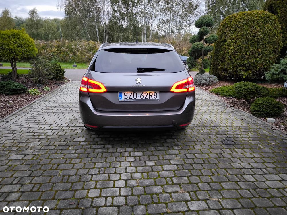 Peugeot 308 SW e-HDi 115 Stop & Start Allure - 17