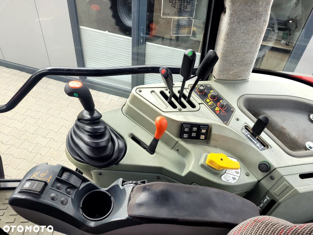 Massey Ferguson 8220 Power Control Xtra - 13