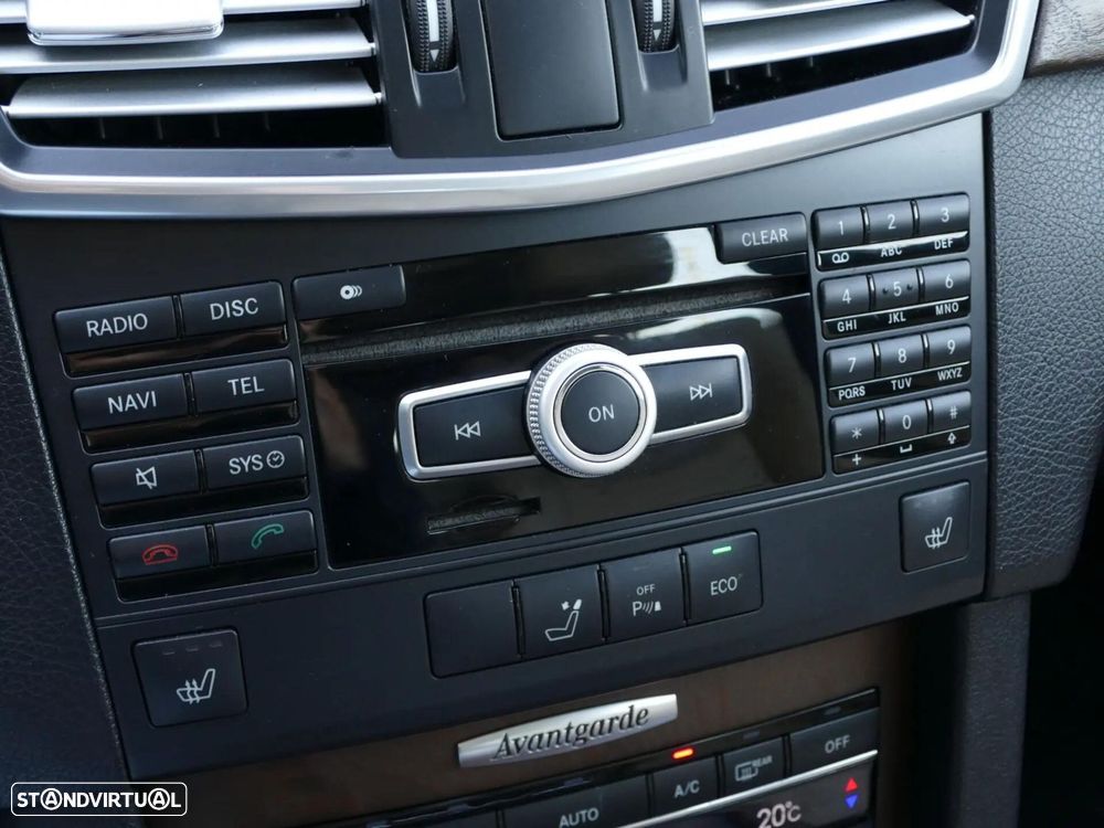 Mercedes-Benz E 220 CDi Avantgarde BE Auto. - 23