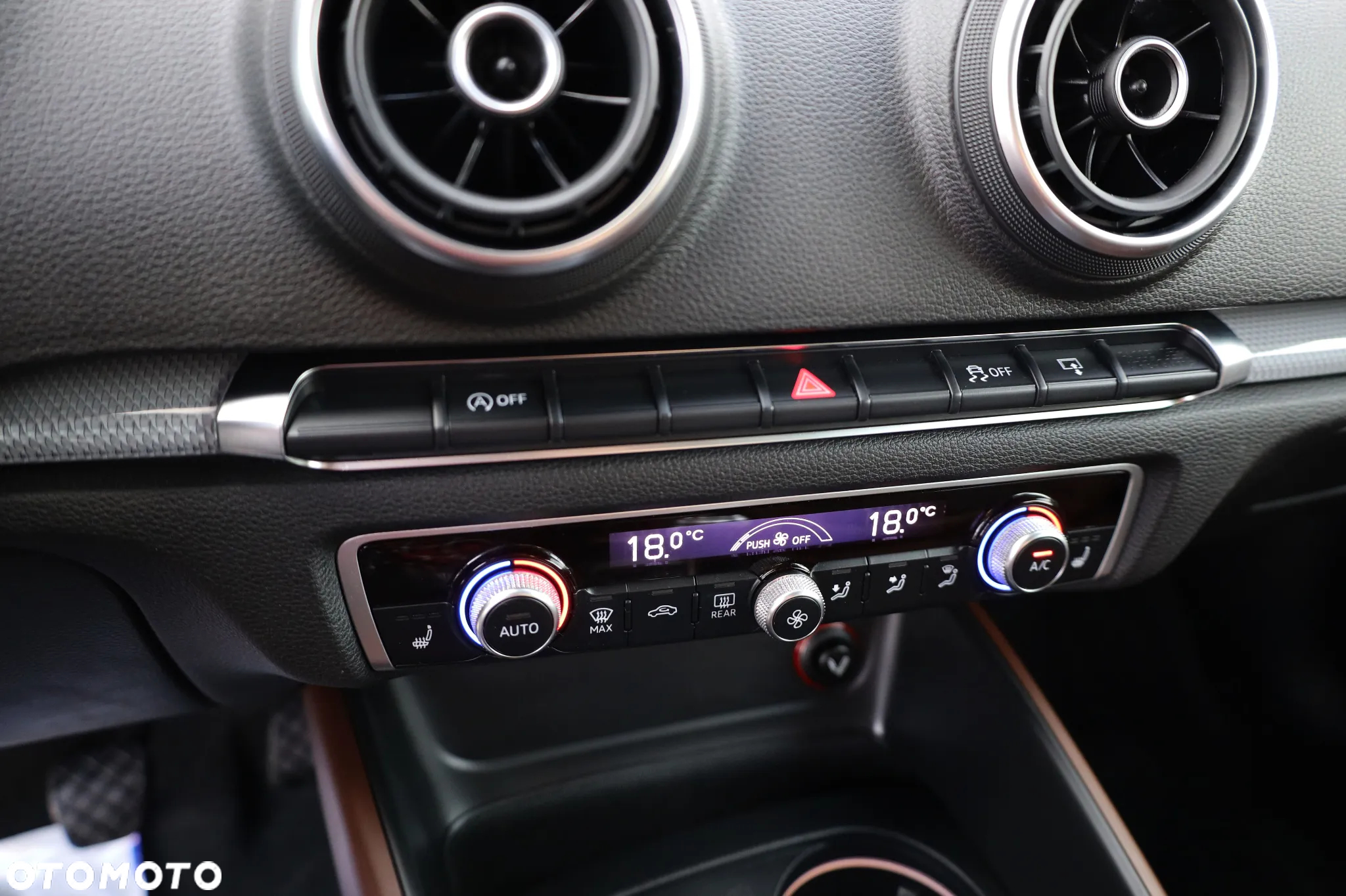 Audi A3 Sportback 2.0 TDI (clean diesel) quattro Ambiente - 11
