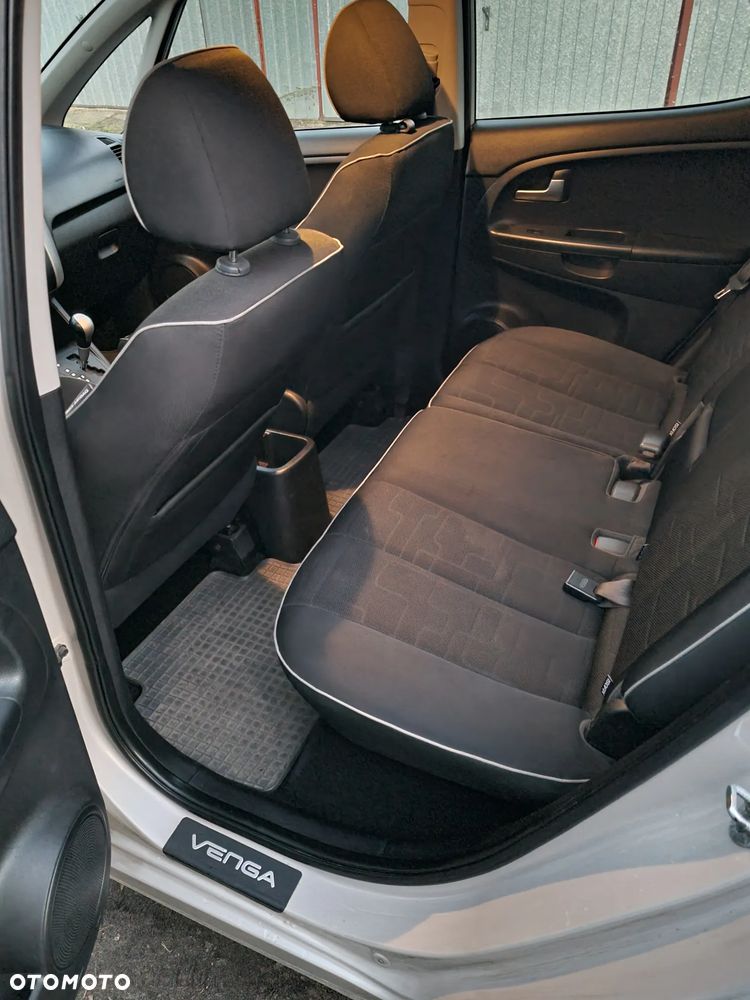 Kia Venga - 9