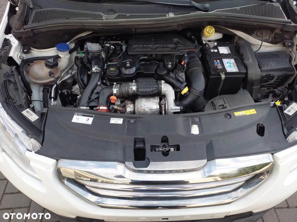 Peugeot 2008 e-HDi FAP 92 STOP & START Business-Line - 16
