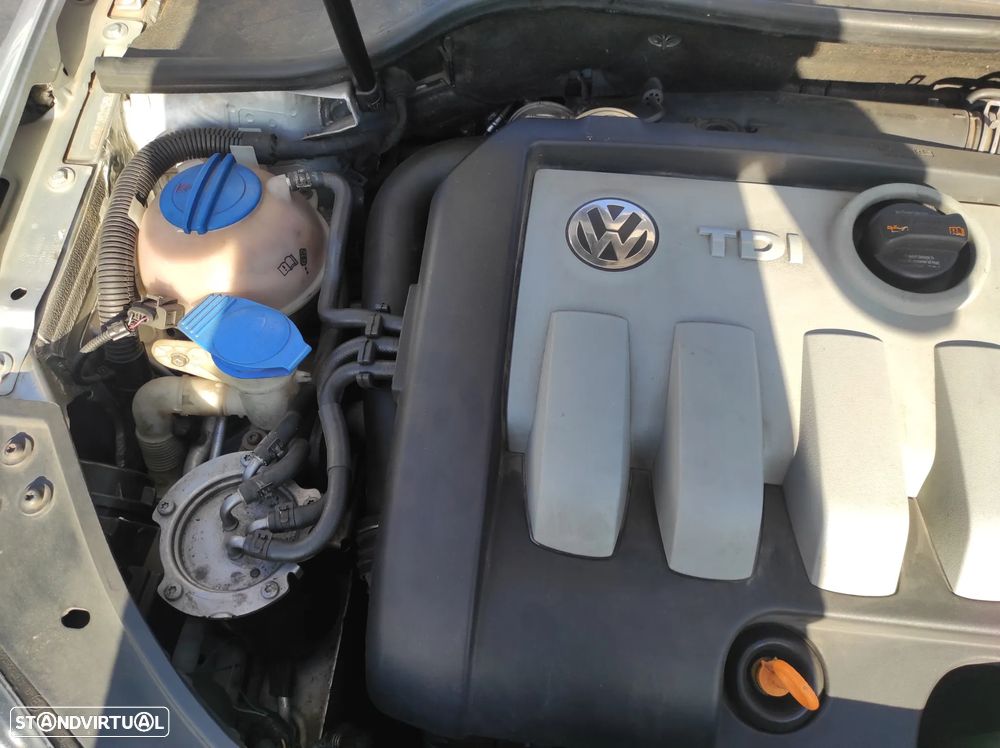 VW Golf 1.9 TDi 6V Trendline AC - 9