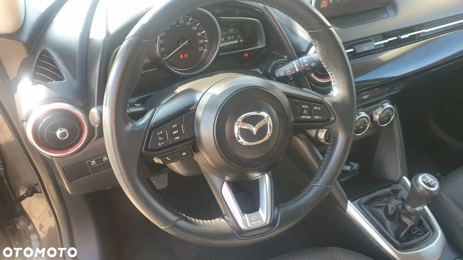 Mazda 2 e-SKYACTIV G 90 M HYBRID Center-Line - 8