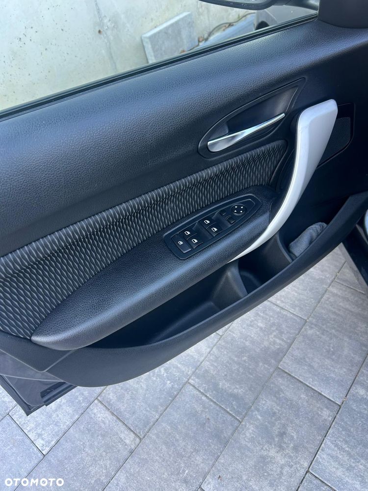 BMW Seria 1 116d EfficientDynamics - 11