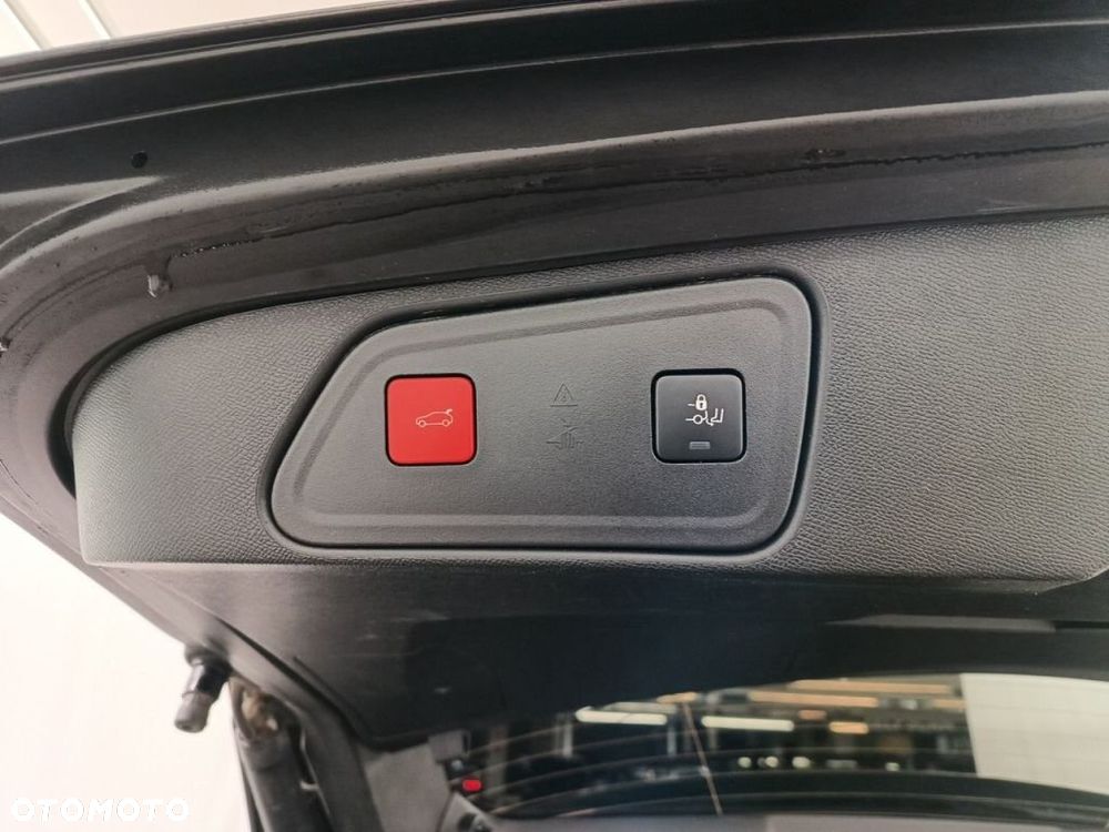 Peugeot 3008 1.5 BlueHDi GT S&S EAT8 - 25