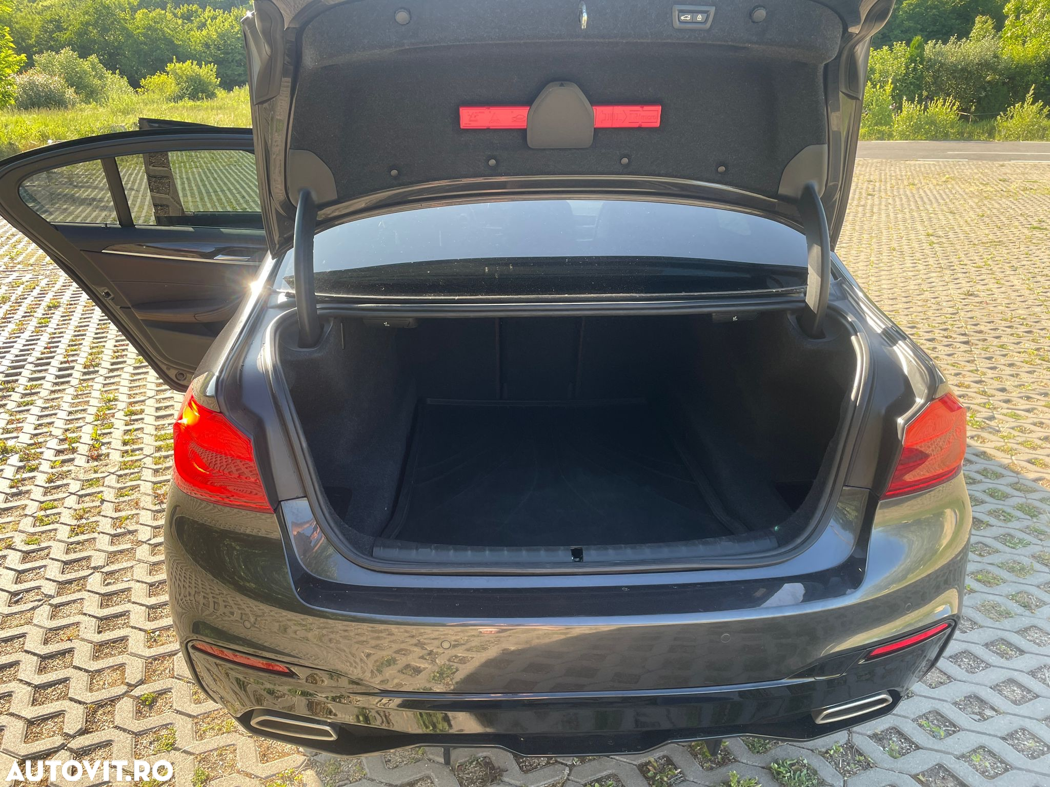 BMW Seria 5 530d xDrive AT - 5